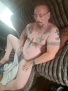 Snapshot of Jynxthefoxyfuck chatting on August 1, 7:35 pm Jynxthefoxyfuck online show from August 1, 7:35 pm