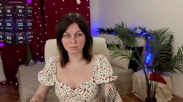 TinaMelt online show from December 5, 6:37 pm