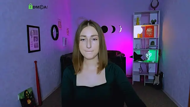 eva smiith  online show from October 7, 5:15 am