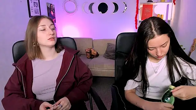 eva smiith  online show from April 7, 5:41 am