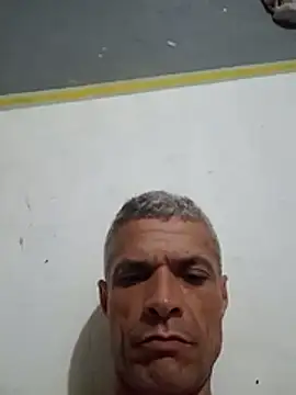 BrenoAvelar online show from April 23, 3:41 am