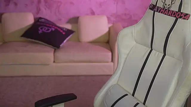 Esmie Smile online show from April 15, 2:29 am