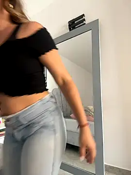 Snapshot of emma-conti2 chatting on October 16, 3:13 pm emma-conti2 online show from October 16, 3:13 pm