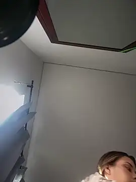 Snapshot of emma-conti2 chatting on February 9, 1:37 pm emma-conti2 online show from February 9, 1:37 pm