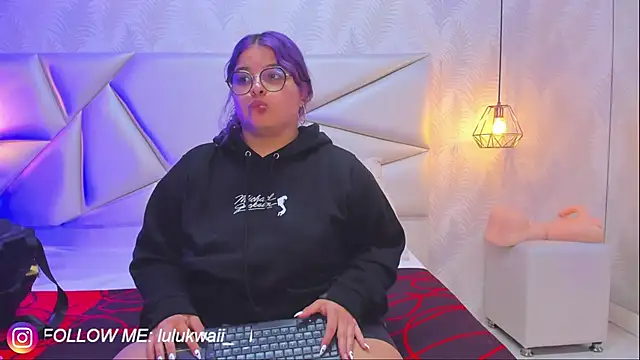 lulukawai16 online show from September 29, 7:08 pm