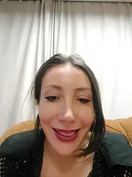 Snapshot of HellaryTourent chatting on February 16, 5:20 pm HellaryTourent online show from February 16, 5:20 pm