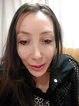 Snapshot of HellaryTourent chatting on February 23, 5:10 pm HellaryTourent online show from February 23, 5:10 pm