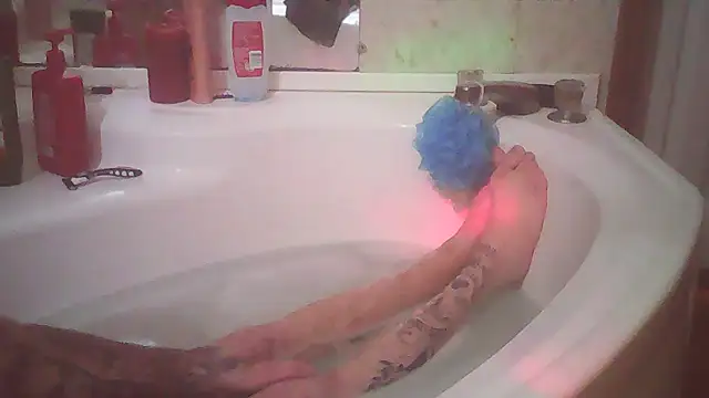 Snapshot of BonnienClyde5421 chatting on February 22, 4:46 am BonnienClyde5421 online show from February 22, 4:46 am