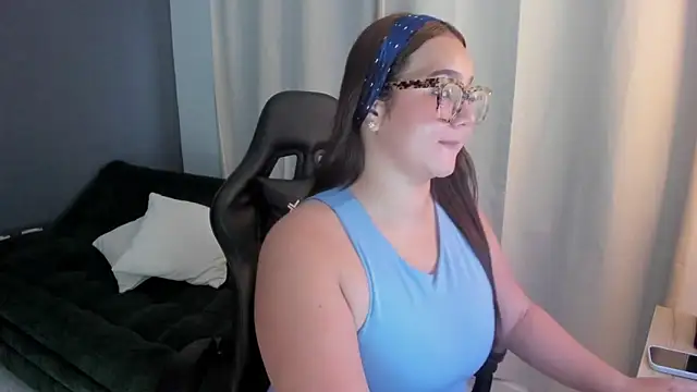 Kyleighc online show from April 13, 11:10 pm