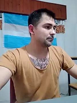 Bradd 32 online show from June 19, 2:49 am