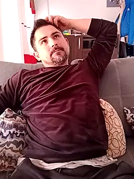 Bradd 32 online show from July 2, 4:57 pm