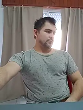 Bradd 32 online show from July 12, 7:05 pm