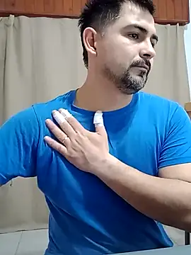 Bradd 32 online show from July 30, 12:48 pm