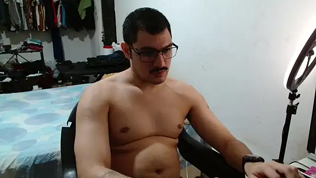 Leonino231 online show from April 20, 9:49 pm