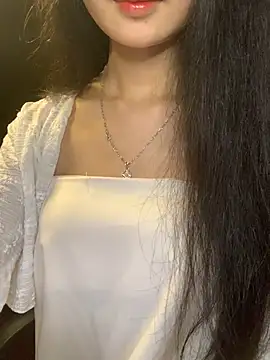 Nhinhi18 online show from May 12, 3:20 pm