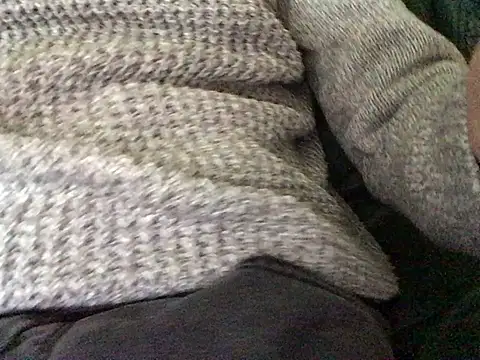 Snapshot of lirs123 chatting on April 3, 2:26 pm lirs123 online show from April 3, 2:26 pm