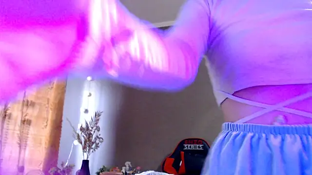 Iris lave online show from April 5, 4:04 pm