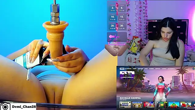 Snapshot of demi_chan chatting on June 30, 8:48 am demi chan online show from June 30, 8:48 am
