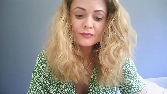 Ginger-bb online show from June 25, 11:15 am
