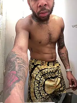 Snapshot of 1mistaGoodWood chatting on December 20, 3:30 pm 1mistaGoodWood online show from December 20, 3:30 pm