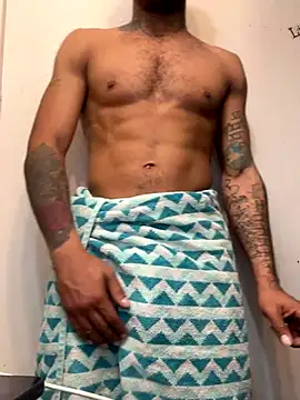 Snapshot of 1mistaGoodWood chatting on December 21, 4:14 pm 1mistaGoodWood online show from December 21, 4:14 pm