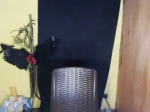 YourHotPinayTS online show from February 28, 6:14 am