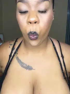 THICKBUNNYCHICKxxx online show from July 2, 8:04 pm