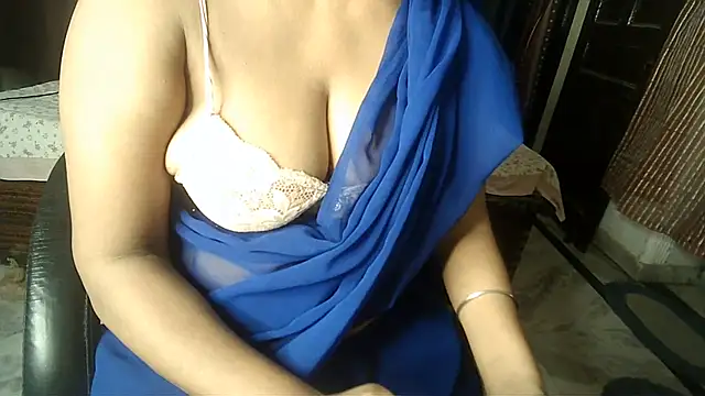 Snapshot of Anaconda-Mall chatting on July 11, 5:59 pm Anaconda-Mall online show from July 11, 5:59 pm