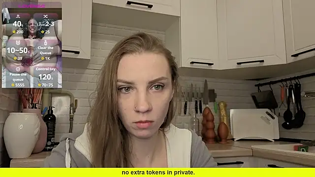 Snapshot of Edena_ chatting on May 3, 10:38 pm Edena online show from May 3, 10:38 pm