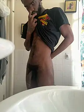 BigBDMari online show from April 5, 2:58 pm