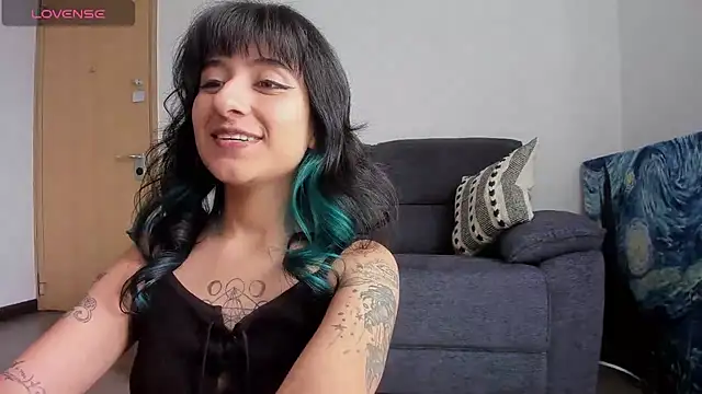 Snapshot of atenea_dragon__ chatting on August 3, 7:06 pm atenea dragon online show from August 3, 7:06 pm
