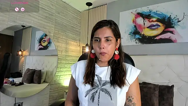 scarletbaker  online show from April 13, 7:41 pm