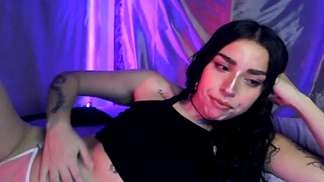 sweetbrunette22 online show from February 14, 6:04 pm