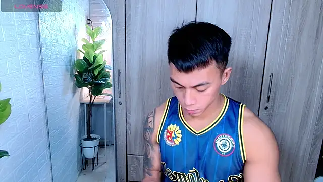 Snapshot of PinooyMilker chatting on December 15, 1:04 pm PinooyMilker online show from December 15, 1:04 pm