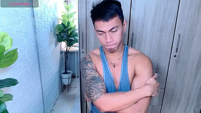 Snapshot of PinooyMilker chatting on December 21, 5:25 am PinooyMilker online show from December 21, 5:25 am