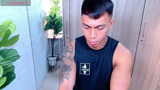 Snapshot of PinooyMilker chatting on January 9, 11:50 pm PinooyMilker online show from January 9, 11:50 pm