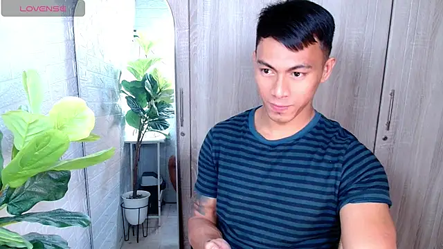 Snapshot of PinooyMilker chatting on February 5, 11:26 am PinooyMilker online show from February 5, 11:26 am