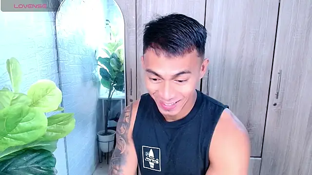 Snapshot of PinooyMilker chatting on February 21, 2:12 am PinooyMilker online show from February 21, 2:12 am