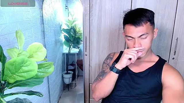 Snapshot of PinooyMilker chatting on February 22, 11:31 am PinooyMilker online show from February 22, 11:31 am