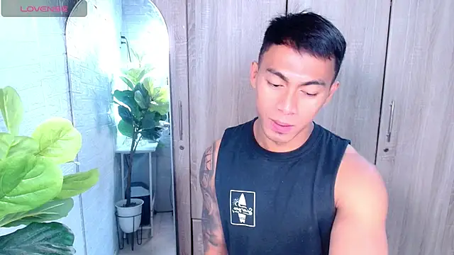 Snapshot of PinooyMilker chatting on February 27, 5:07 am PinooyMilker online show from February 27, 5:07 am