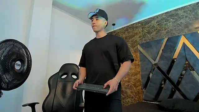 Draven Marceaux online show from March 6, 2:24 pm