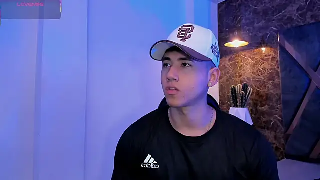 Draven Marceaux online show from April 16, 11:22 am