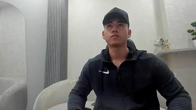 Snapshot of Draven_Marceaux chatting on June 22, 11:18 am Draven Marceaux online show from June 22, 11:18 am