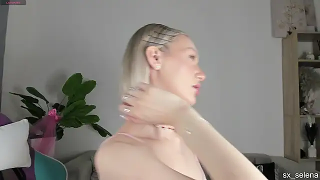 Ice Strawberry online show from March 26, 3:01 am