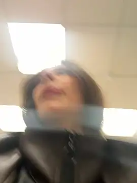 kittyCarrol online show from April 30, 10:10 am