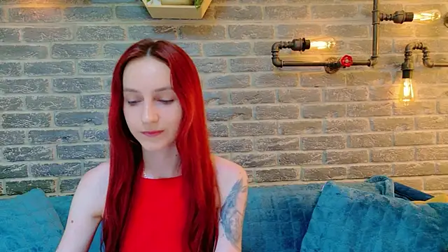 Julia Jae online show from July 2, 4:51 am