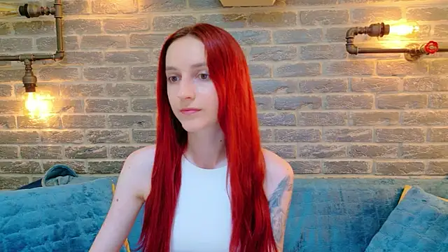 Julia Jae online show from July 3, 6:31 am
