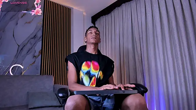 JulienSaint online show from March 12, 11:16 am