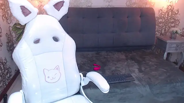 KendyLoveLans online show from September 20, 3:40 am