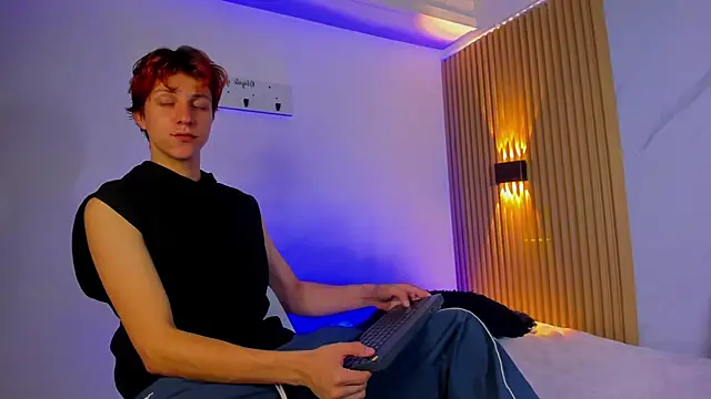 IM DAREN online show from May 22, 3:35 am